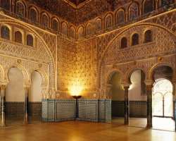 The Salon de Embajadores means the Ambassadors Reception Room is the most beautiful room in the whole palace. It is the main room of the castle and is